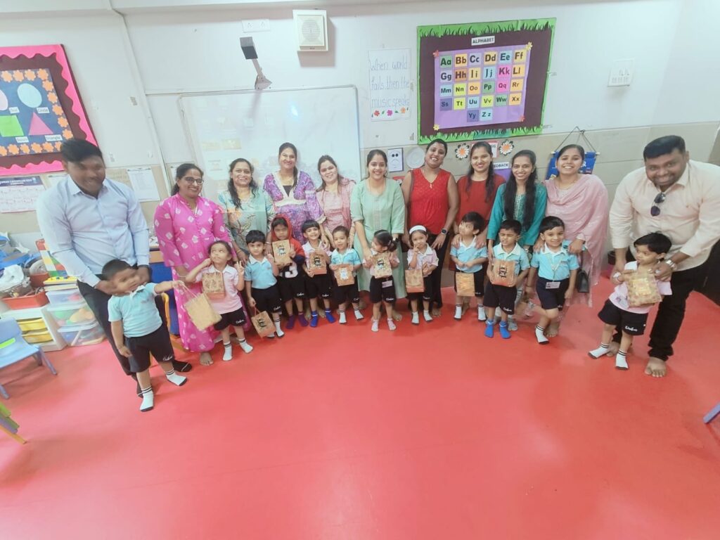 Sing along session of our Pre grade kiddos. All the pre grade learners where super excited to welcome all the parents in classroom to be along with parents and sing,dance,act along with them & we could see all of our learners, parents happy & cheerful.